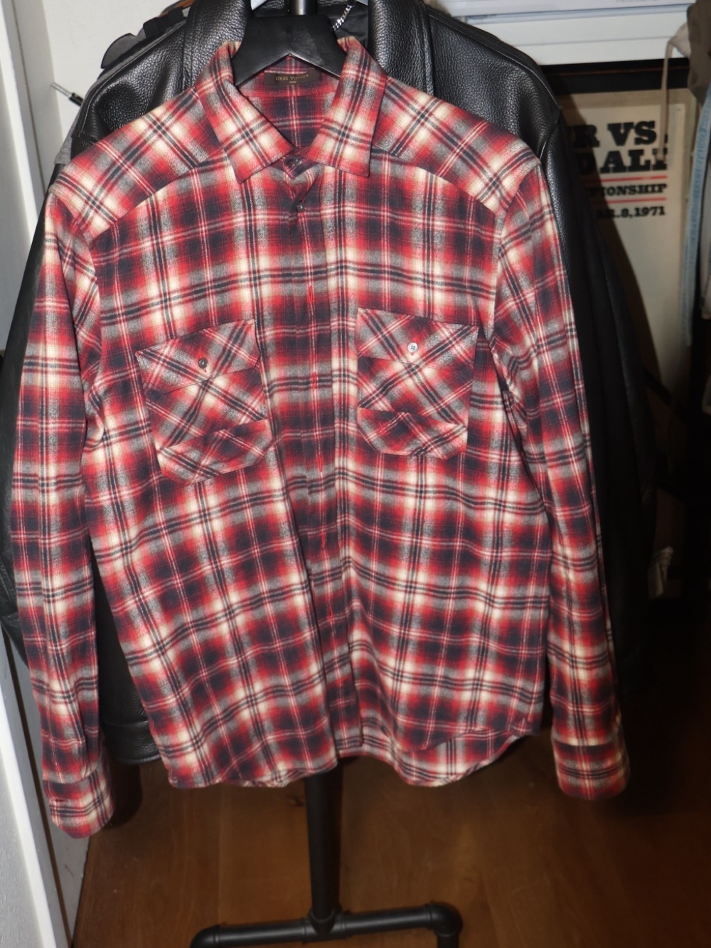Louis Vuitton Flannel - Picture 5 of 8